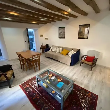Charmant Appartement En Plein Coeur D'Angers Exterior photo